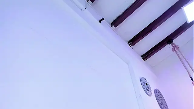 Snapshot of Oriana_Guzman chatting on 01-07-25, 11:37 Oriana Guzman online show from 01-07-25, 11:37