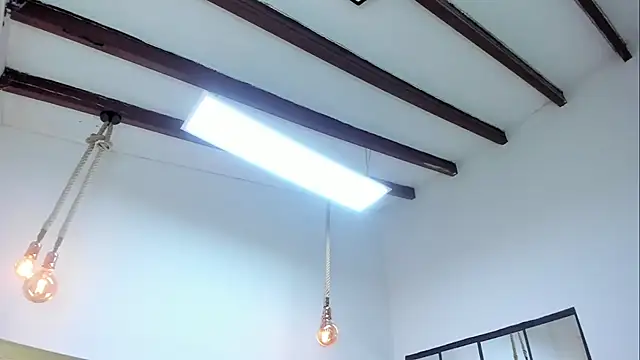 Snapshot of Oriana_Guzman chatting on 01-11-25, 03:42 Oriana Guzman online show from 01-11-25, 03:42