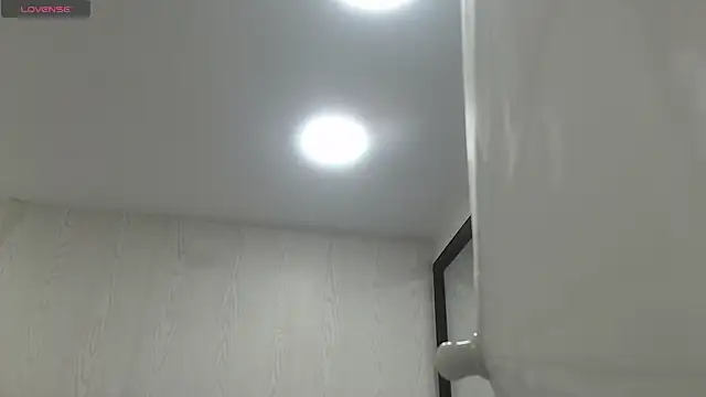 Snapshot of Oriana_Guzman chatting on 02-28-25, 11:03 Oriana Guzman online show from 02-28-25, 11:03