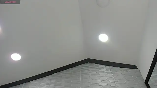 Snapshot of Oriana_Guzman chatting on 03-03-25, 05:50 Oriana Guzman online show from 03-03-25, 05:50