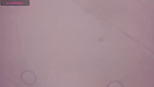 Snapshot of Oriana_Guzman chatting on 09-16-25, 09:16 Oriana Guzman online show from 09-16-25, 09:16