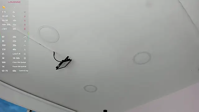 Oriana Guzman online show from 10-09-25, 10:52