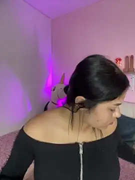 Snapshot of Oriana_Guzman chatting on 11-09-25, 01:04 Oriana Guzman online show from 11-09-25, 01:04