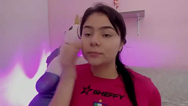 Snapshot of Oriana_Guzman chatting on 04-30-26, 04:30 Oriana Guzman online show from 04-30-26, 04:30