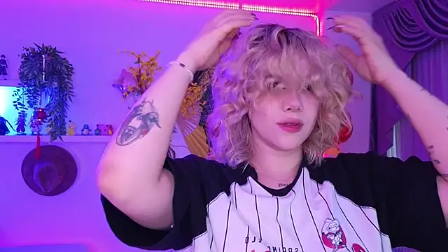 albaismynameX online show from 03-28-26, 12:16