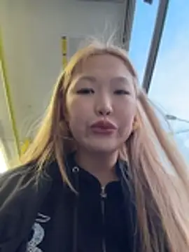 Aiko Yumi online show from 04-14-26, 04:57