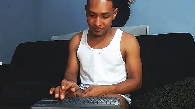 Grandeygruesa1 online show from 04-20-26, 04:26