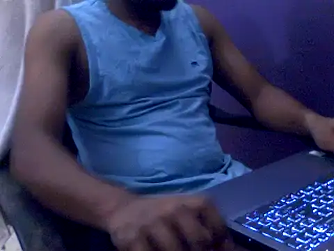 Snapshot of akinston chatting on 07-26-26, 04:31 akinston online show from 07-26-26, 04:31