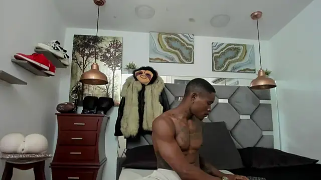 Snapshot of KING_FIT chatting on 02-19-26, 04:36 KING FIT online show from 02-19-26, 04:36