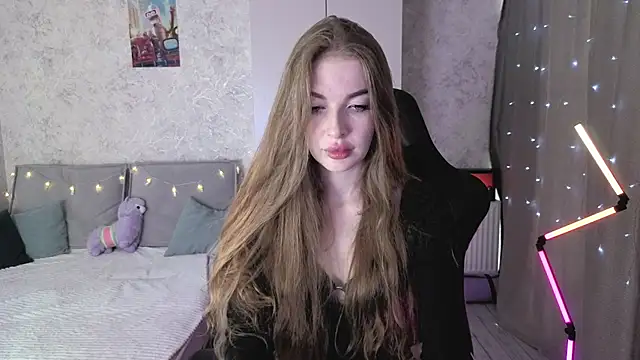 Snapshot of LissaCain chatting on 05-27-26, 02:30 LissaCain online show from 05-27-26, 02:30