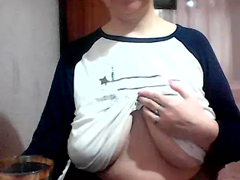 Snapshot of AnaXBerry chatting on 03-15-25, 06:10 AnaXBerry online show from 03-15-25, 06:10