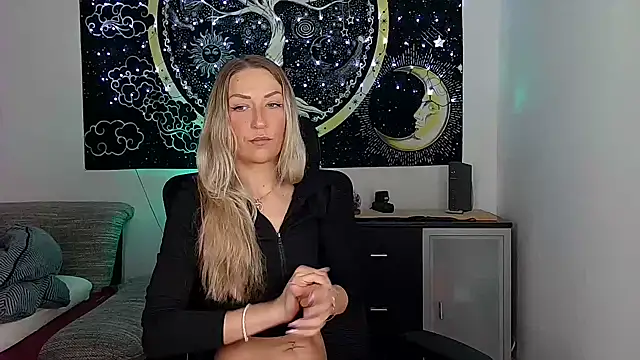 Snapshot of SexxyLiviaa chatting on 12-21-25, 01:57 SexxyLiviaa online show from 12-21-25, 01:57