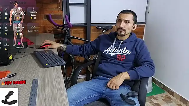 Marck Muscle online show from 10-05-25, 02:54