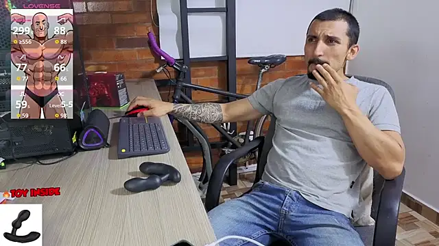 Marck Muscle online show from 07-05-26, 01:23