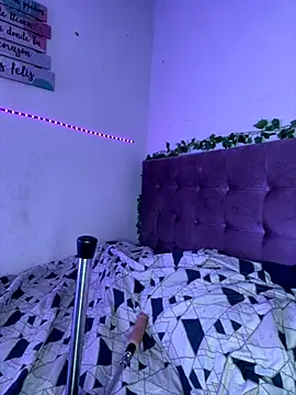 alondra darling online show from 09-18-25, 08:33