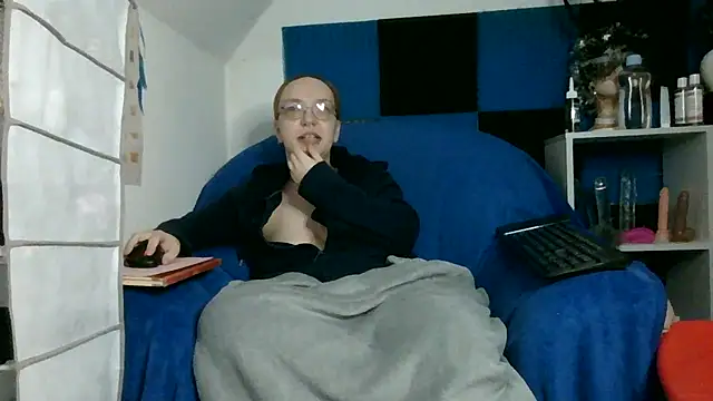 Isabella Geney online show from 03-31-26, 08:53