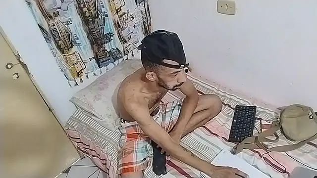 Snapshot of UncutToyBoy23cm chatting on 03-17-25, 11:11 UncutToyBoy23cm online show from 03-17-25, 11:11