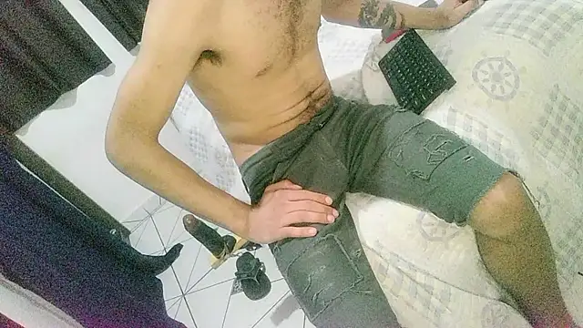 Snapshot of UncutToyBoy23cm chatting on 11-03-25, 04:30 UncutToyBoy23cm online show from 11-03-25, 04:30