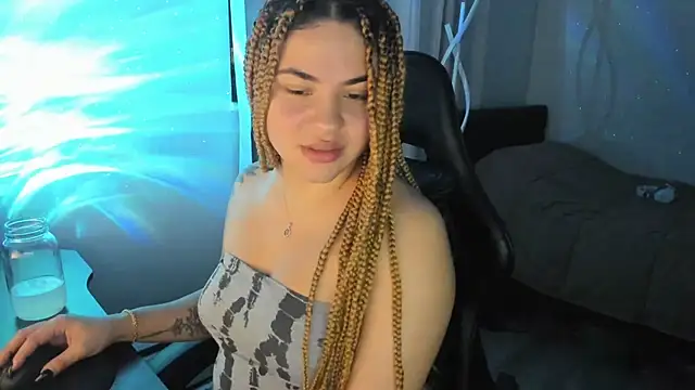 MelSaunders online show from 12-13-24, 02:21