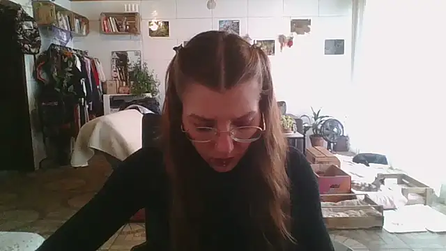 SweetyBabyDemon online show from 10-26-25, 06:14