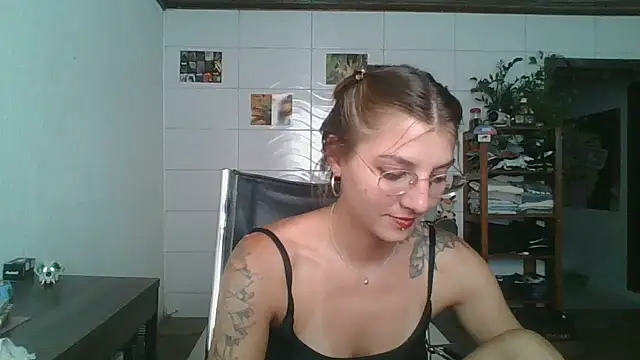 SweetyBabyDemon online show from 02-02-26, 04:27