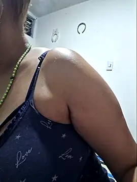 gatadeojosclaros online show from 02-14-26, 03:03