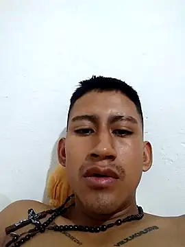 Snapshot of Isaanegrito chatting on 11-22-25, 05:12 Isaanegrito online show from 11-22-25, 05:12