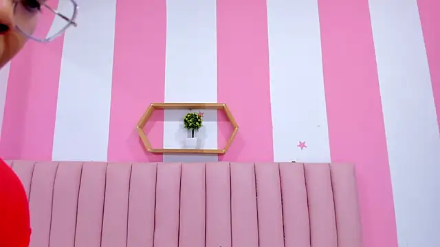 ISABELLA 020 online show from 03-04-25, 12:01