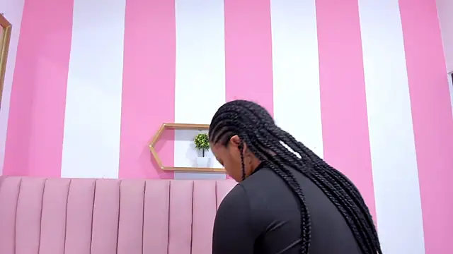 ISABELLA 020 online show from 03-21-25, 11:33