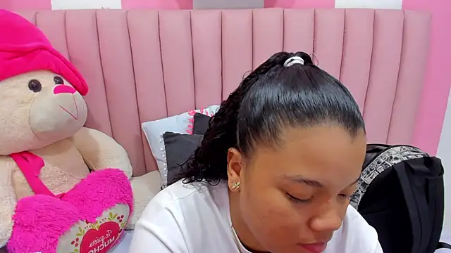 ISABELLA 020 online show from 09-11-25, 02:17