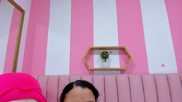 ISABELLA 020 online show from 09-25-25, 12:31