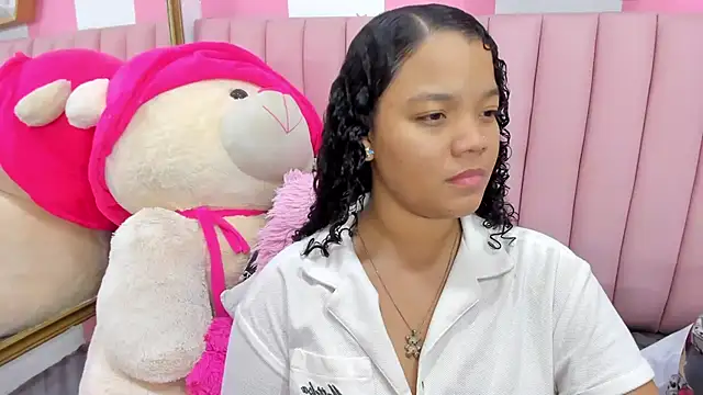 ISABELLA 020 online show from 11-24-25, 01:55