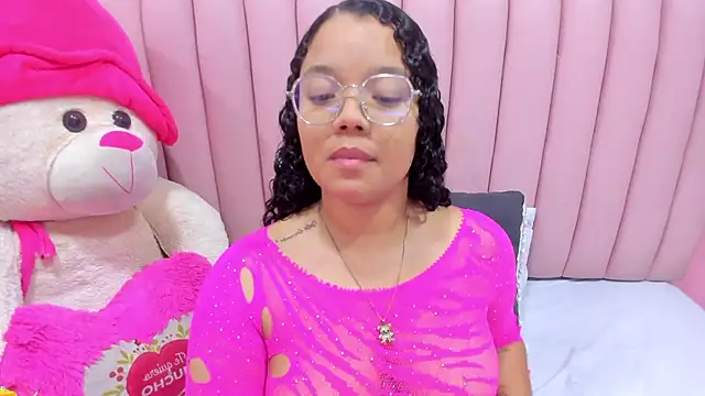 ISABELLA 020 online show from 11-25-25, 02:06