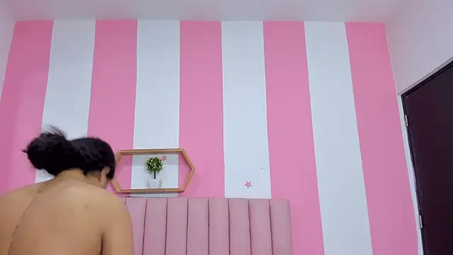 ISABELLA 020 online show from 02-26-26, 12:37