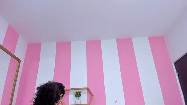 ISABELLA 020 online show from 03-13-26, 12:23