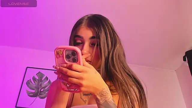 Snapshot of Andrea_flow chatting on 02-04-25, 01:38 Andrea flow online show from 02-04-25, 01:38