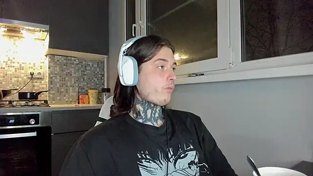 Snapshot of _torfin_ chatting on 12-10-24, 03:52 torfin online show from 12-10-24, 03:52