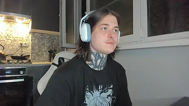 Snapshot of _torfin_ chatting on 12-11-24, 01:58 torfin online show from 12-11-24, 01:58