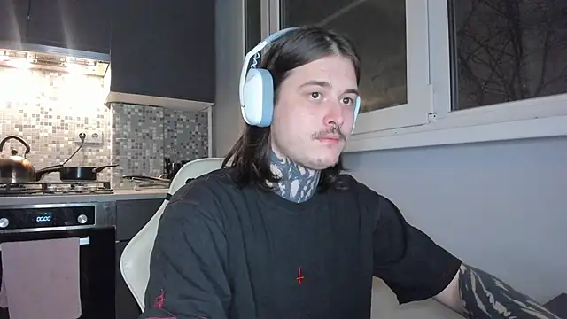 Snapshot of _torfin_ chatting on 12-24-24, 10:06 torfin online show from 12-24-24, 10:06