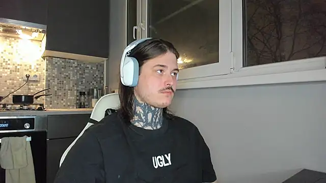 Snapshot of _torfin_ chatting on 01-17-25, 05:41 torfin online show from 01-17-25, 05:41