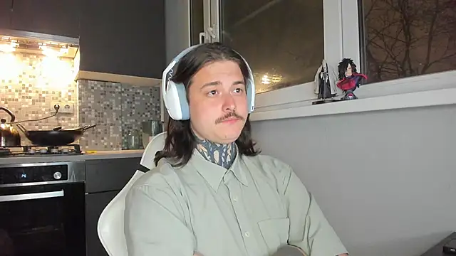 Snapshot of _torfin_ chatting on 02-08-25, 08:10 torfin online show from 02-08-25, 08:10