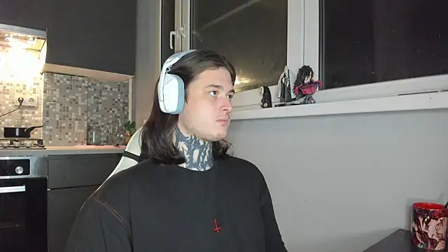 Snapshot of _torfin_ chatting on 03-04-25, 08:38 torfin online show from 03-04-25, 08:38