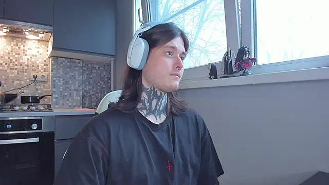 Snapshot of _torfin_ chatting on 03-06-25, 06:08 torfin online show from 03-06-25, 06:08