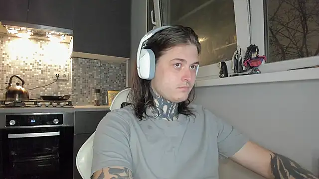 Snapshot of _torfin_ chatting on 03-14-25, 10:16 torfin online show from 03-14-25, 10:16