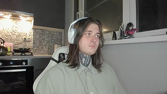 Snapshot of _torfin_ chatting on 03-15-25, 07:48 torfin online show from 03-15-25, 07:48