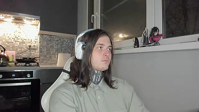 Snapshot of _torfin_ chatting on 03-15-25, 10:55 torfin online show from 03-15-25, 10:55