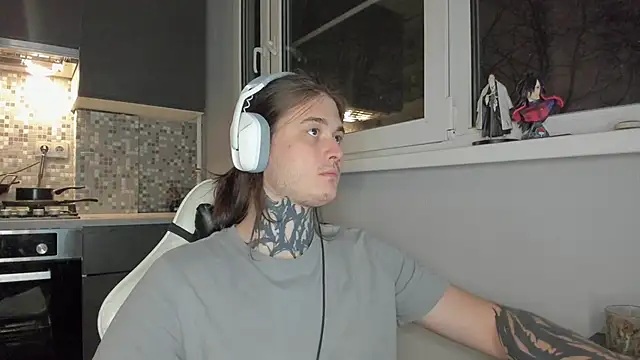 Snapshot of _torfin_ chatting on 03-18-25, 08:04 torfin online show from 03-18-25, 08:04