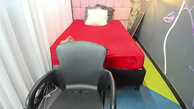 Snapshot of EmmaaEvans_ chatting on 01-20-25, 12:07 EmmaaEvans online show from 01-20-25, 12:07