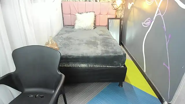 Snapshot of EmmaaEvans_ chatting on 01-27-25, 11:54 EmmaaEvans online show from 01-27-25, 11:54