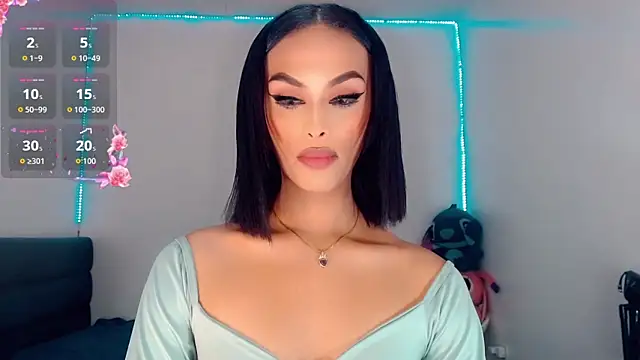 Snapshot of _Riannagarcia_ chatting on 10-17-25, 04:26  Riannagarcia  online show from 10-17-25, 04:26